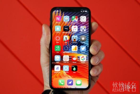苹果下一代iPhone X真机谍照曝光 这个造型你喜欢吗?
